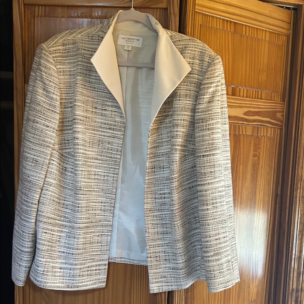 Elegant Cream Textured Blazer